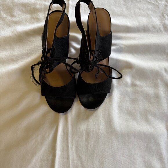 Black Heels - Picture 2 of 2